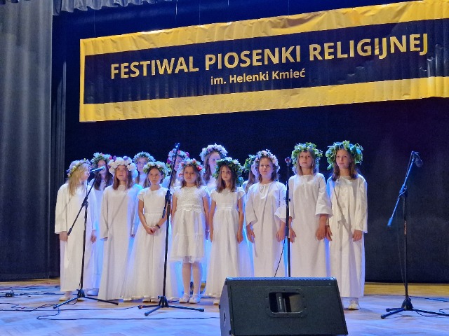 Festiwal Piosenki Religijnej "Bogu Dźwięki" im. Helenki Kmieć.  - Obrazek 3