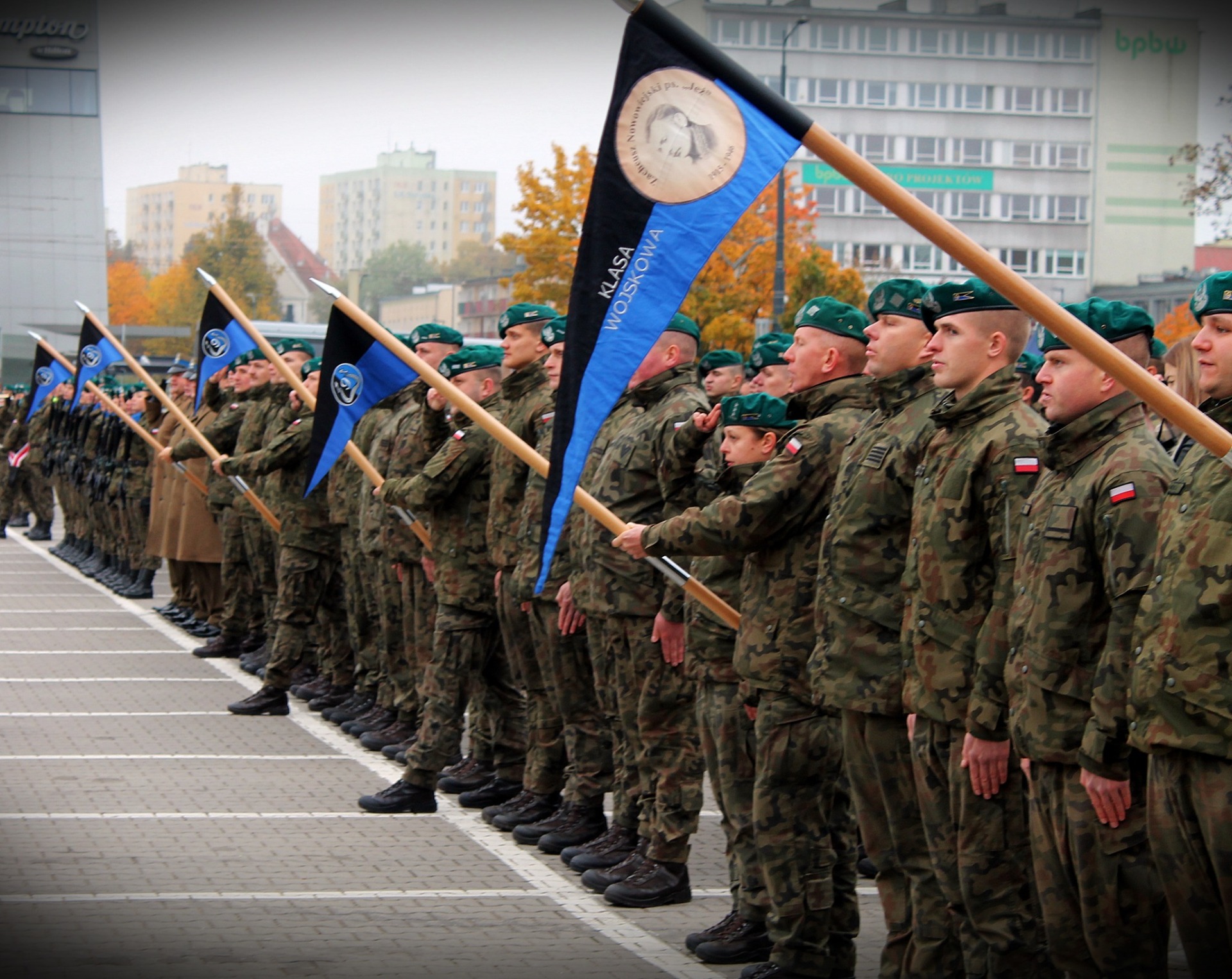 Klasy wojskowe ZSZiO w Nidzicy na święcie 9 Olsztyńskiego Batalionu Dowodzenia - Obrazek 1