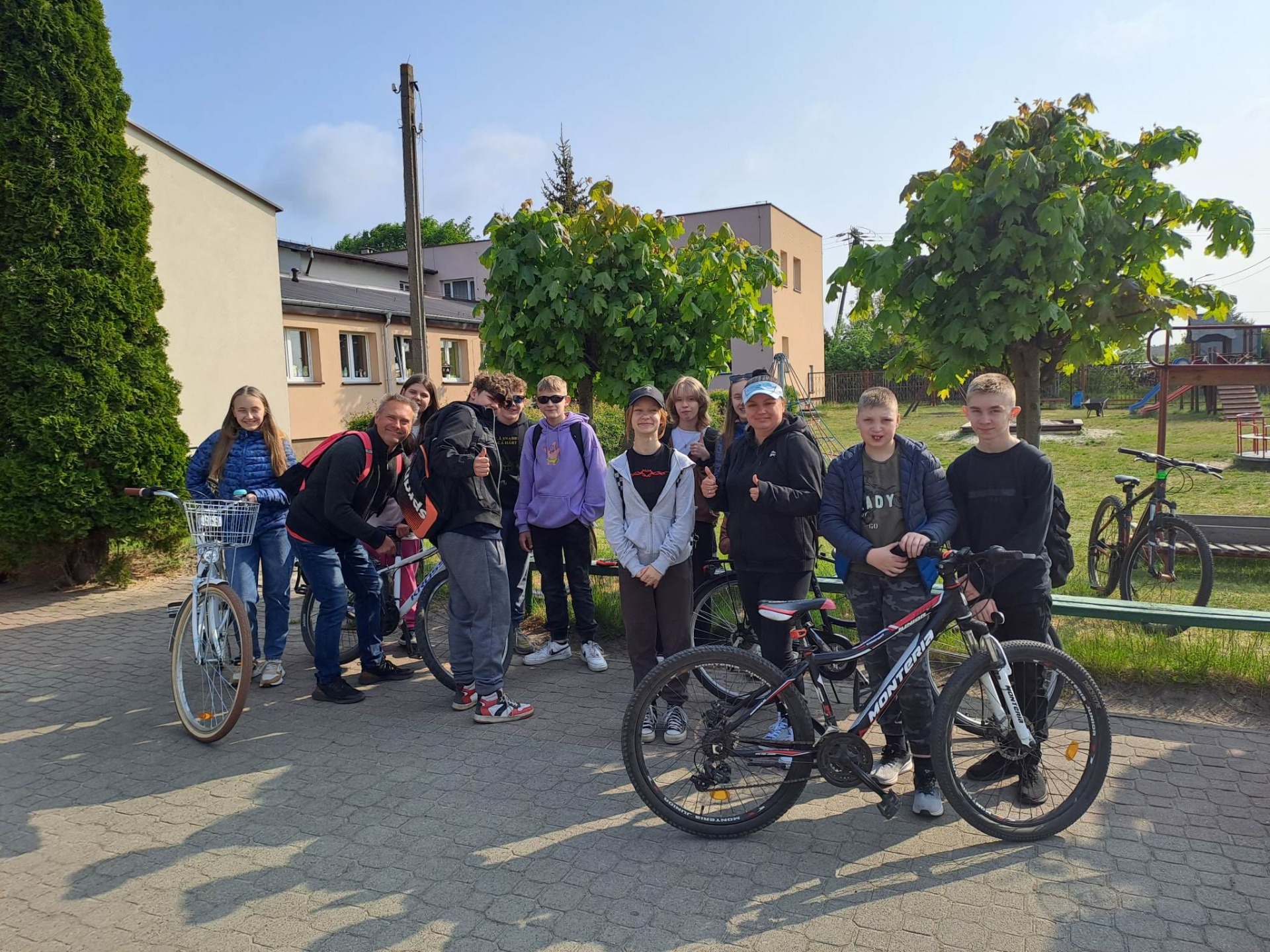 Wycieczka rowerowa uczniów naszej szkoły  - Obrazek 6