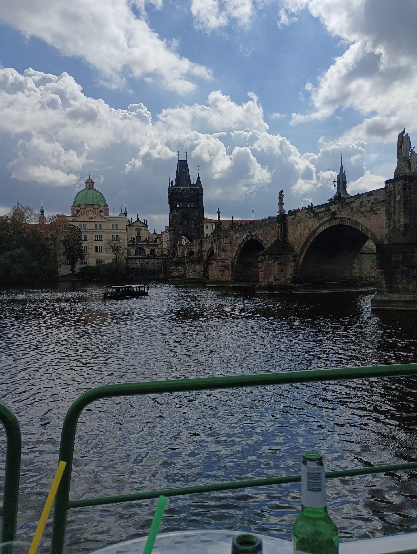 Vyhliadková plavba po Vltave ukázala krásy Prahy aj z inej stránky