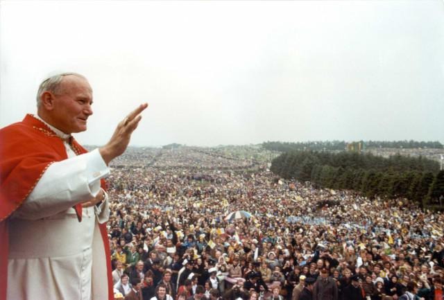VII Przegląd poezji i prozy Jana Pawła II Pielgrzym Pokoju - Obrazek 1