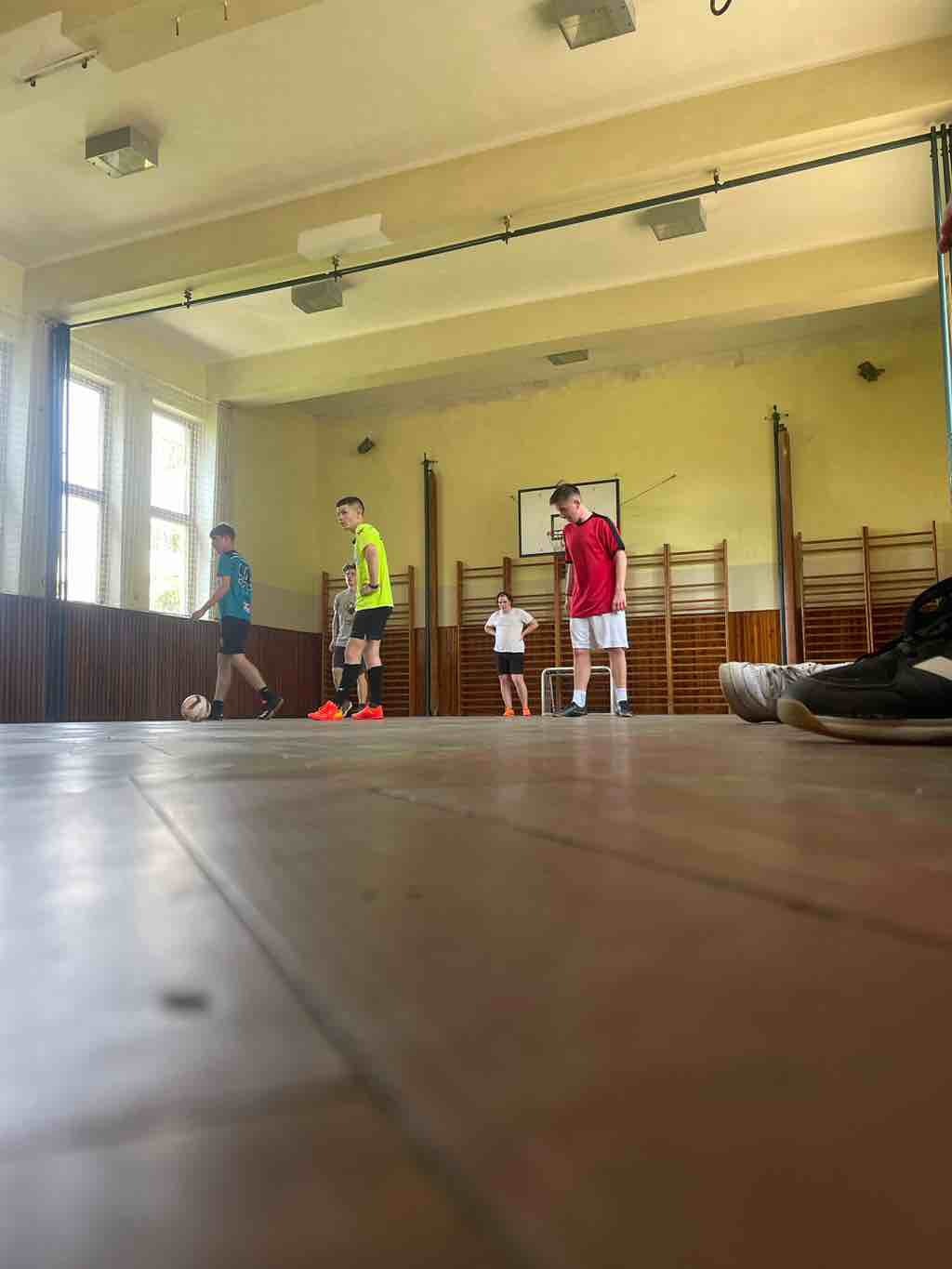 Futsalový turnaj medzi triedami. - Obrázok 1
