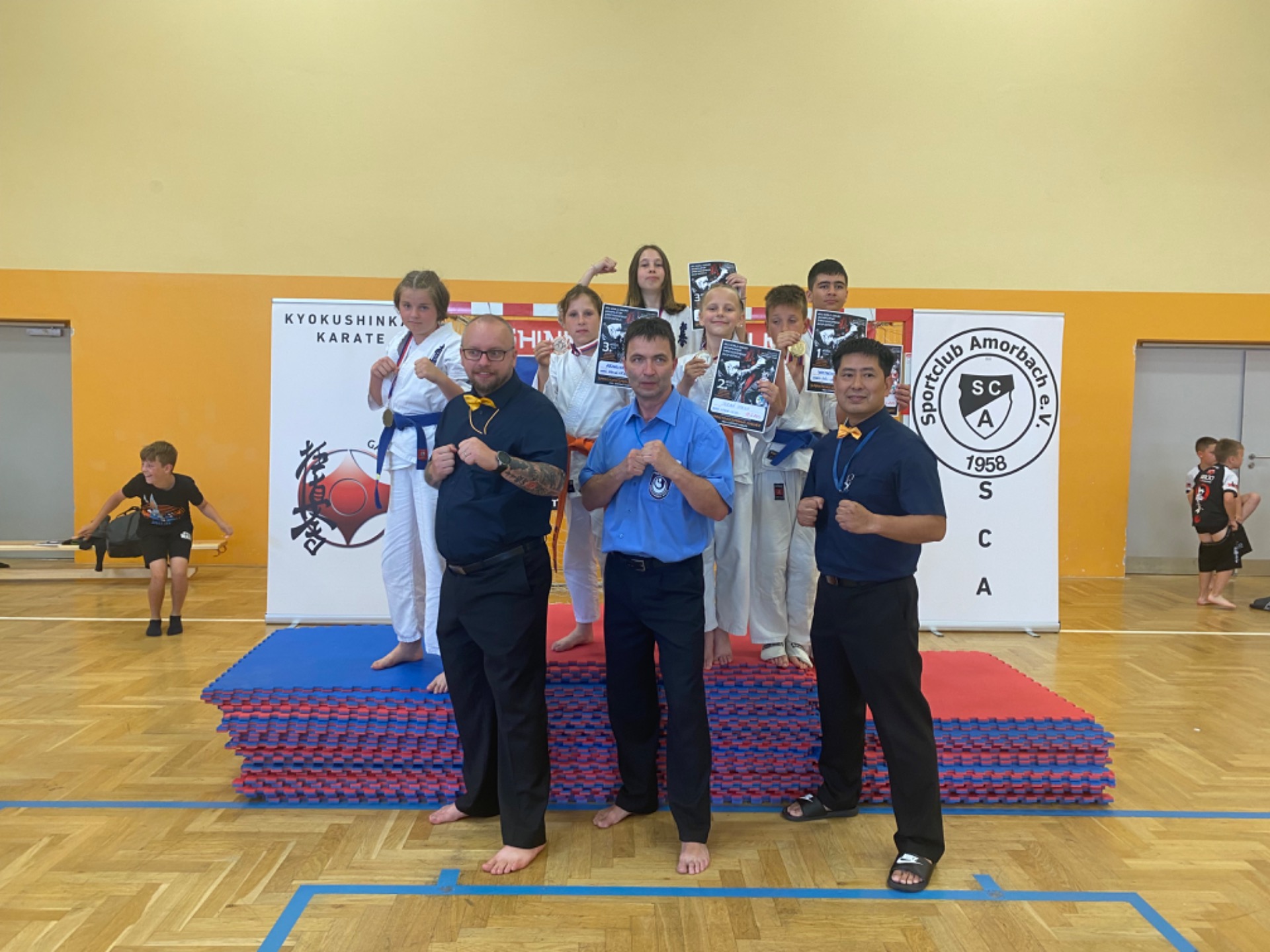 Sportovní úspěch našich žáků ve full contact karate - Obrázek 1