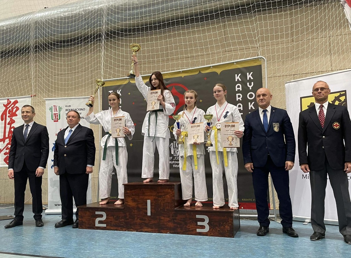 III miejsce w Pucharze Polski Karate Kyokushin dla Zuzanny Jakubiak - Obrazek 1