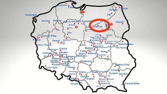 Czarno biały kontur mapy Polski z zaznaczonymi miejscowościami. Kolorem czerwonym na mapie  zaznaczone jest miejsce lokalizacji Chorzel